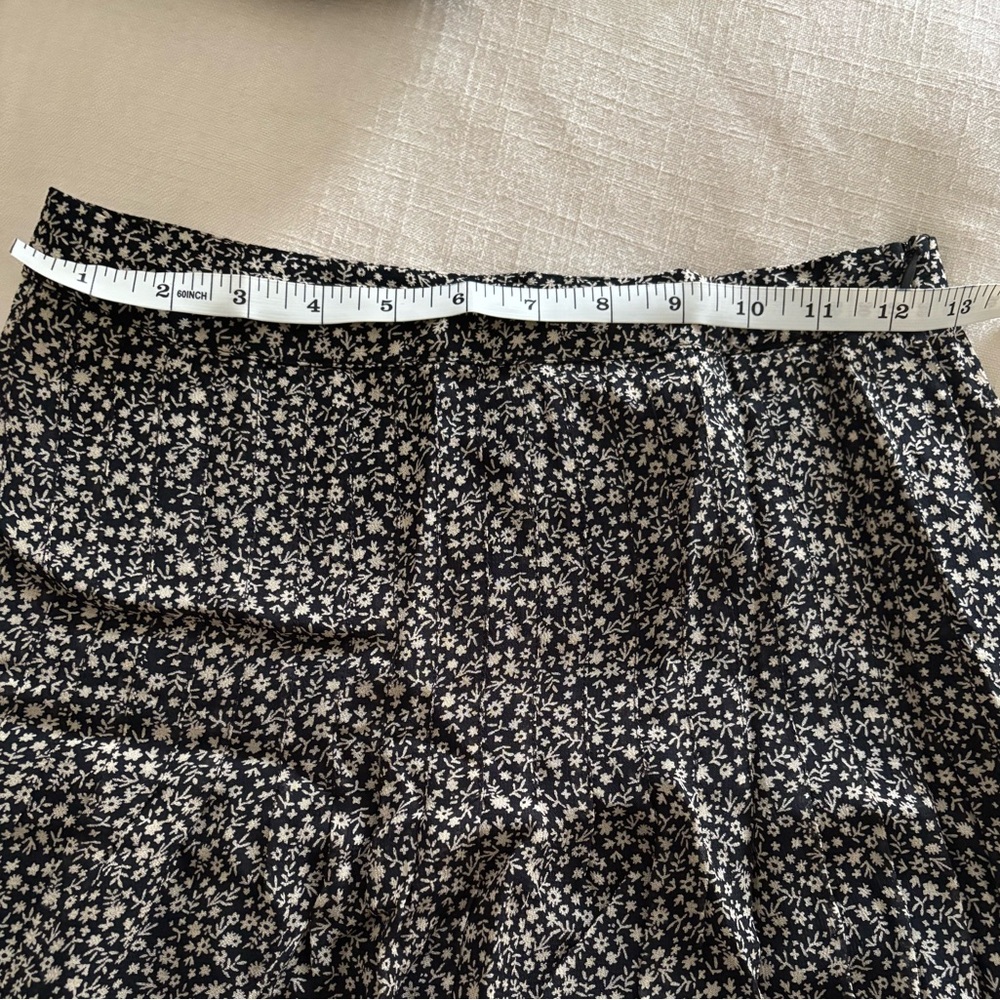 Flowy black Floral A-Line Midi Skirt - Picture 4 of 7